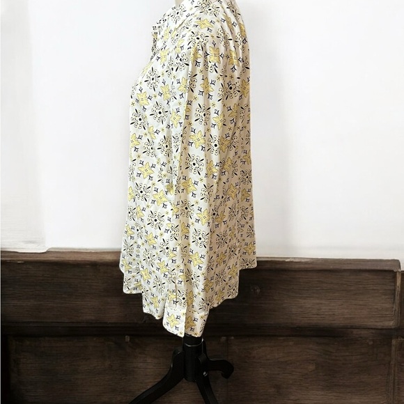 Foxcroft White and Yellow Button Down Shirt with Classic Collar - Picture 2 of 5